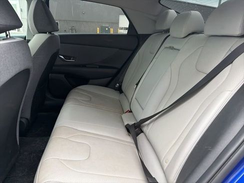 Used 2023 Hyundai Elantra Limited image 23