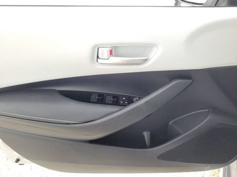 Used 2025 Toyota Corolla SE FWD image 21