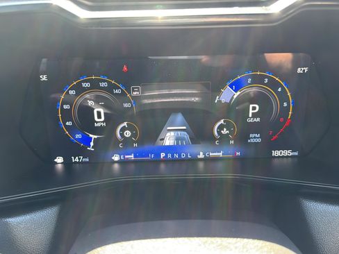 Used 2024 Chevrolet Colorado LT w/ LT Convenience Package III image 12