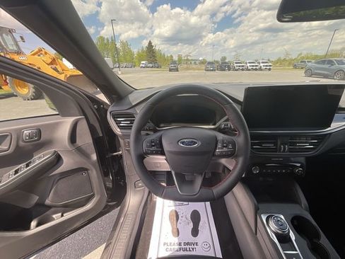 Certified 2025 Ford Escape ST-Line Elite w/ Premium Technology Package AWD/4WD image 15