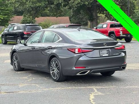 Used 2022 Lexus ES 350 w/ Premium Package FWD image 2