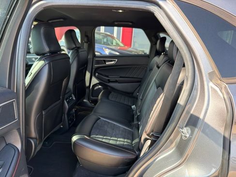 Used 2021 Ford Edge ST-Line FWD image 15