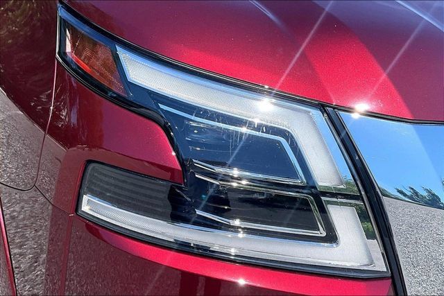 Used 2022 Nissan Armada Platinum AWD/4WD image 36