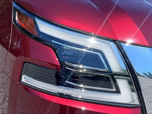 Used 2022 Nissan Armada Platinum AWD/4WD image 36