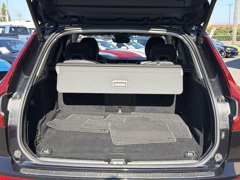 Used 2022 Volvo XC60 T8 Inscription Expression w/ Protection Package Premier image 29