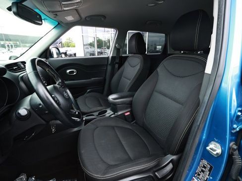 Used 2016 Kia Soul + w/ Designer's Package FWD image 22