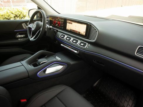 Used 2025 Mercedes-Benz GLE 350 4MATIC image 33