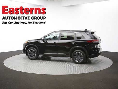 Used 2024 Nissan Rogue SV image 61