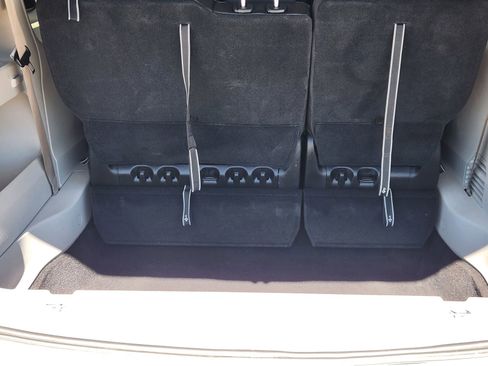 Used 2022 Chrysler Pacifica Touring-L image 32