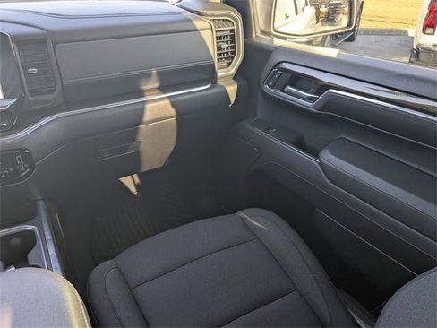 Used 2023 Chevrolet Silverado 1500 RST image 18