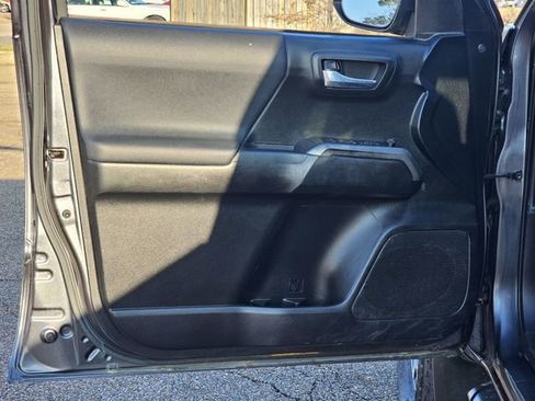 Used 2021 Toyota Tacoma 4x4 Double Cab image 14