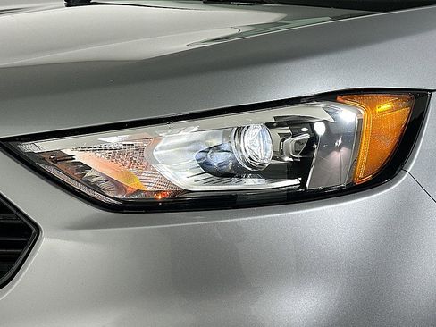 Used 2024 Ford Edge SE w/ Black Appearance Package image 31