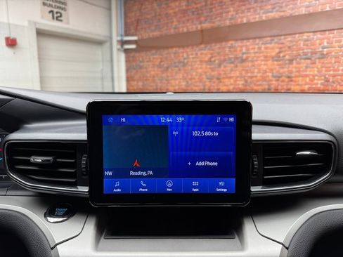 Used 2022 Ford Explorer XLT w/ Equipment Group 202A image 18