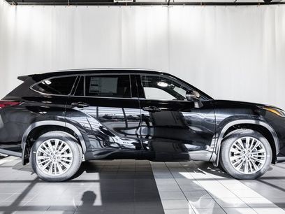 New 2026 Toyota Highlander Platinum