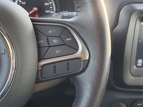 Used 2020 Jeep Renegade Limited w/ Safety and Security Group image 18