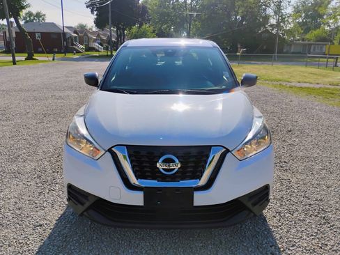 Used 2020 Nissan Kicks S FWD image 9