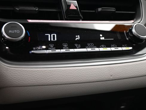 Certified 2024 Toyota Corolla LE image 14