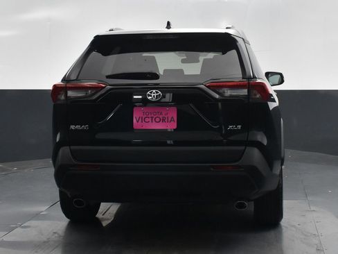 Used 2024 Toyota RAV4 XLE FWD image 16