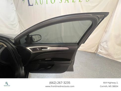Used 2018 Ford Fusion SE w/ Fusion SE Technology Package FWD image 20