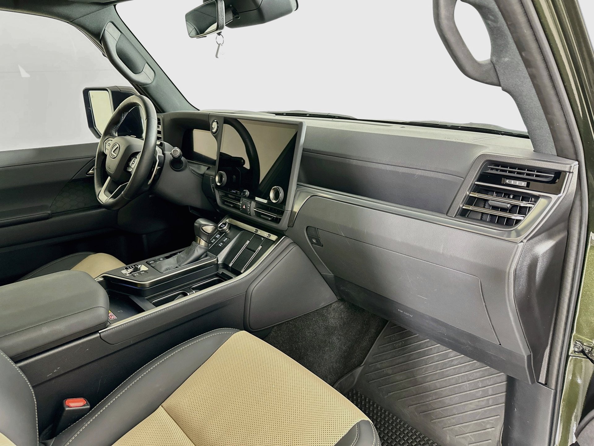 Used 2024 Lexus GX 550 AWD/4WD image 31