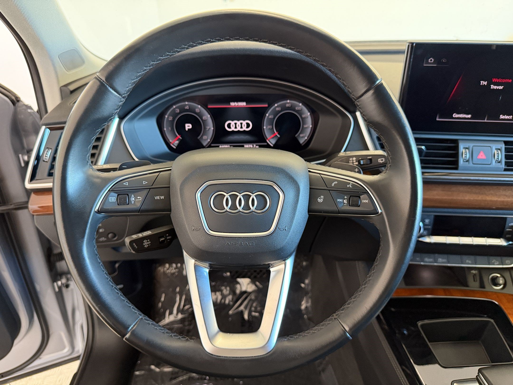 Used 2023 Audi Q5 2.0T Premium Plus w/ Premium Plus Package AWD/4WD image 11