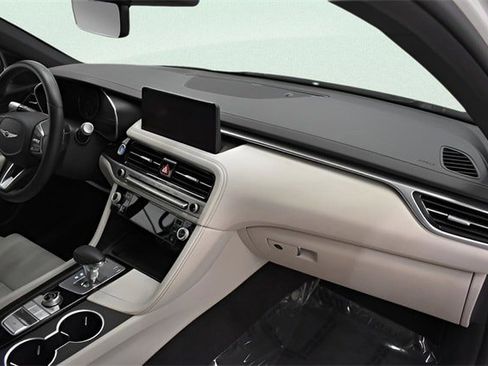Used 2025 Genesis G70 2.5T image 20