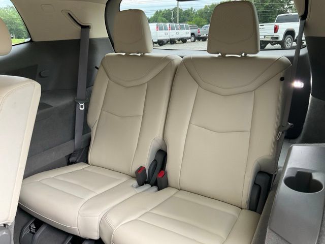 Used 2024 Cadillac XT6 Premium Luxury w/ Technology Package FWD image 19