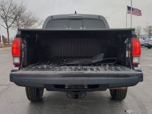 Certified 2022 Toyota Tacoma SR image 15