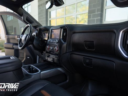 Used 2022 GMC Sierra 1500 AT4 w/ AT4 Premium Package image 17