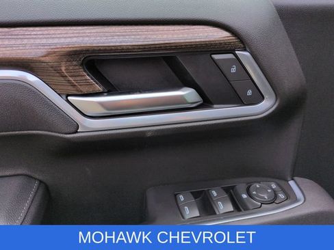 Used 2025 Chevrolet Silverado 1500 LT AWD/4WD image 23