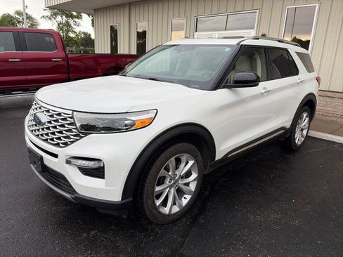 Used 2024 Ford Explorer Platinum w/ Technology Package AWD/4WD image 1