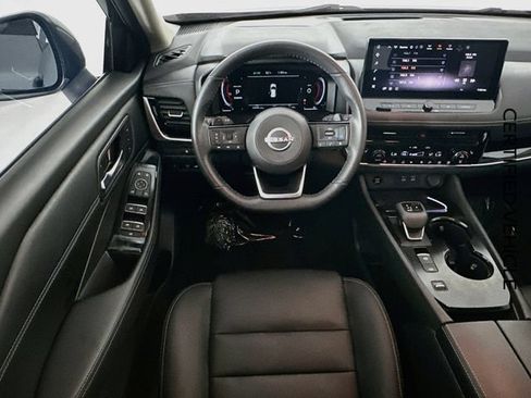 Certified 2024 Nissan Rogue SL w/ SL Premium Package FWD image 22