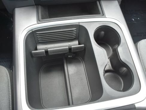 Used 2022 RAM 1500 Express w/ Wheel & Sound Group AWD/4WD image 30