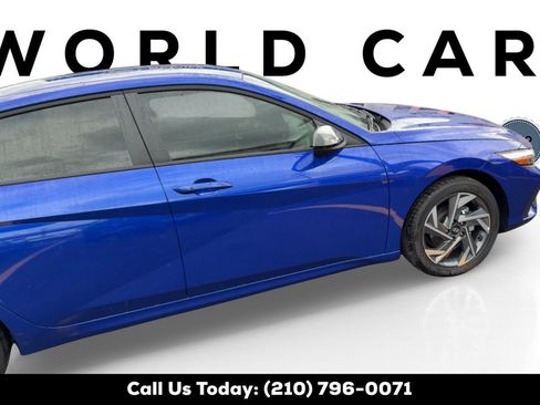 Used 2025 Hyundai Elantra Sport FWD image 8