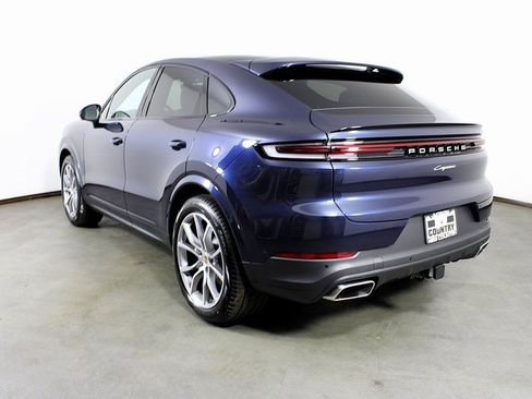 New 2025 Porsche Cayenne Coupe image 3