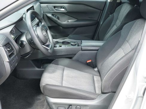 Used 2024 Nissan Rogue SV AWD/4WD image 8