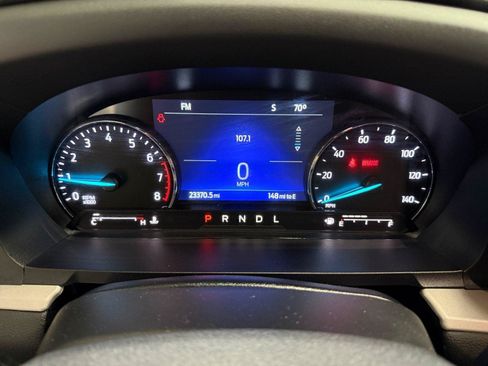 Used 2023 Ford Explorer XLT AWD/4WD image 20