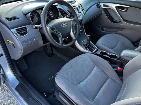 Used 2014 Hyundai Elantra SE w/ Option Group 02 image 10