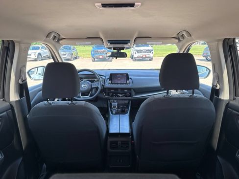 Used 2024 Nissan Rogue SV FWD image 30