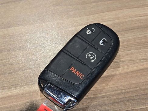 Used 2022 Jeep Compass Limited image 34