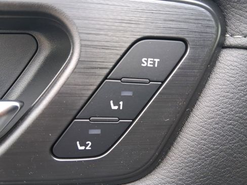 New 2026 Nissan Armada SL w/ Captain's Chari Seat Package image 17