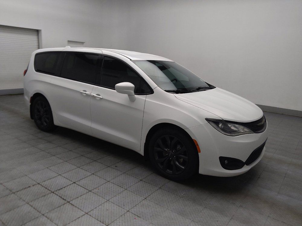 Used 2018 Chrysler Pacifica Touring Plus w/ S Appearance Package FWD image 11