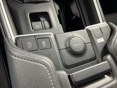 Used 2025 Toyota Grand Highlander FWD image 26