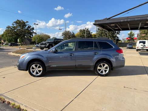Used 2014 Subaru Outback 2.5i Limited w/ Moonroof Package image 8
