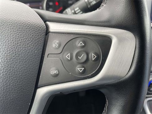 Used 2023 GMC Terrain SLT image 17