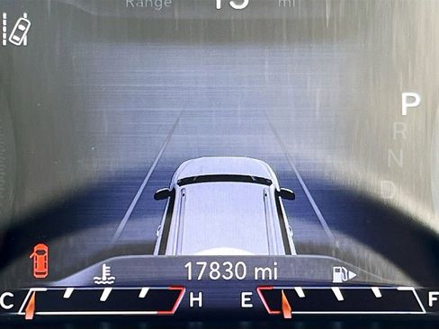 Used 2022 Jeep Cherokee Trailhawk w/ Comfort/Convenience Group image 12