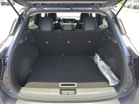 Certified 2025 Nissan Kicks SR FWD image 28