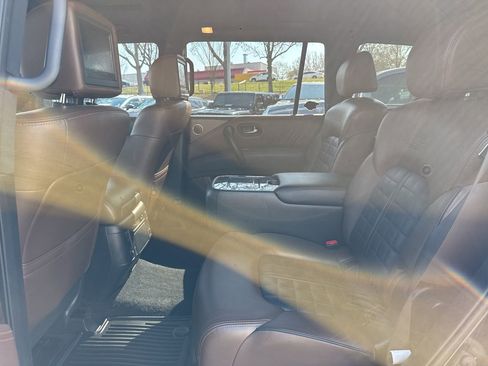 Used 2019 Nissan Armada Platinum w/ Captain's Chairs Package image 8