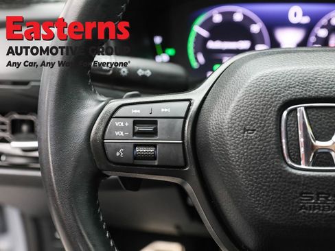 Used 2025 Honda Accord Sport image 15