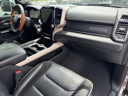 Used 2019 RAM 1500 Laramie AWD/4WD image 16